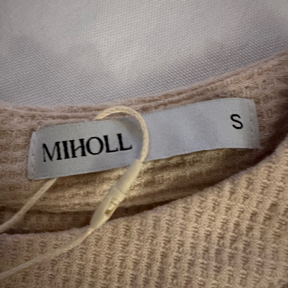 Miholl Cream Lace Sleeve Top hidden zipper NWT Size Small - Picture 3 of 5